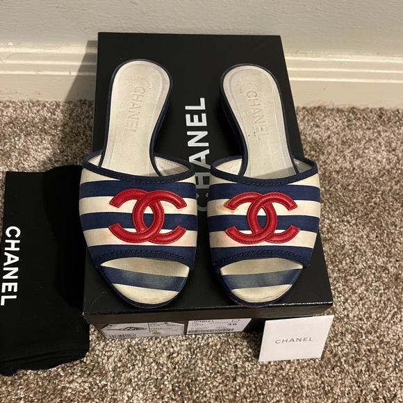 Auth CHANEL Mules Size 35 - Picture 1 of 6